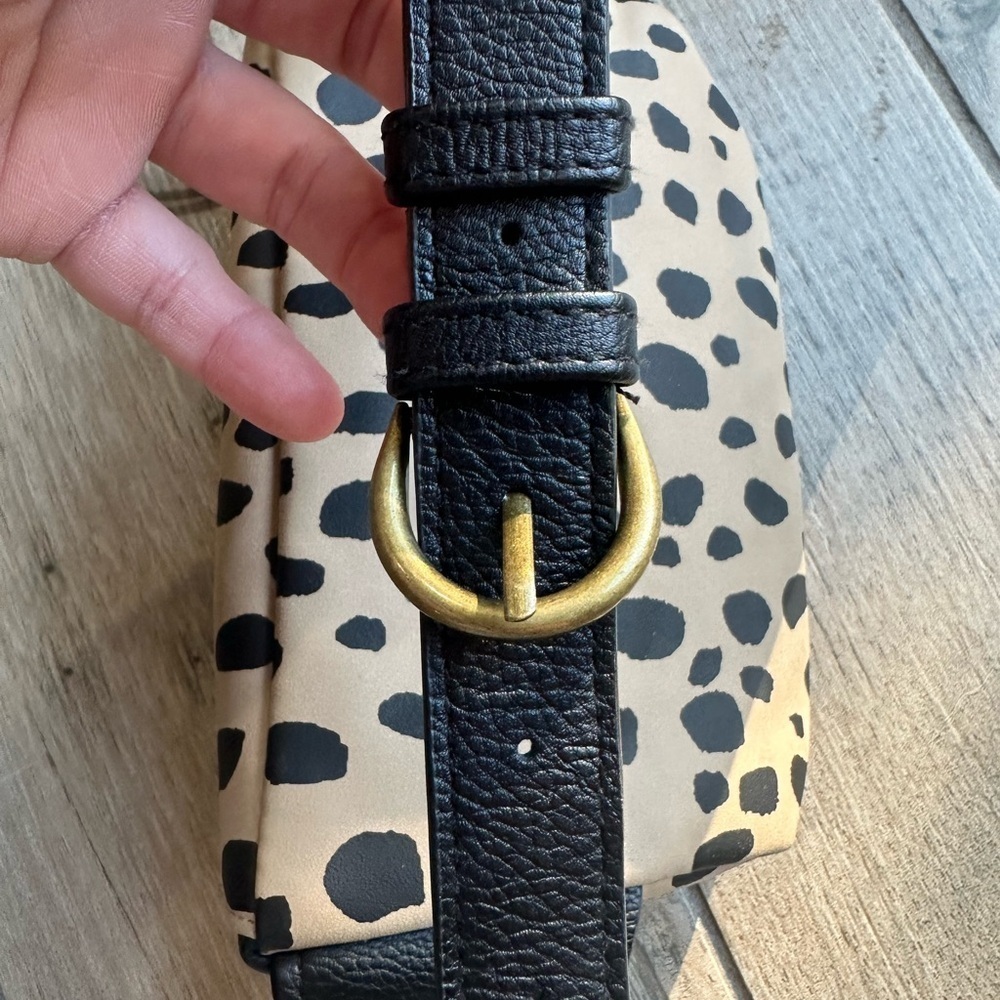 NWOT- Universal Thread Tan and Black Leopard Print Belt Bag - Picture 3 of 4